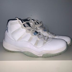 Jordan 11 Legend Blues